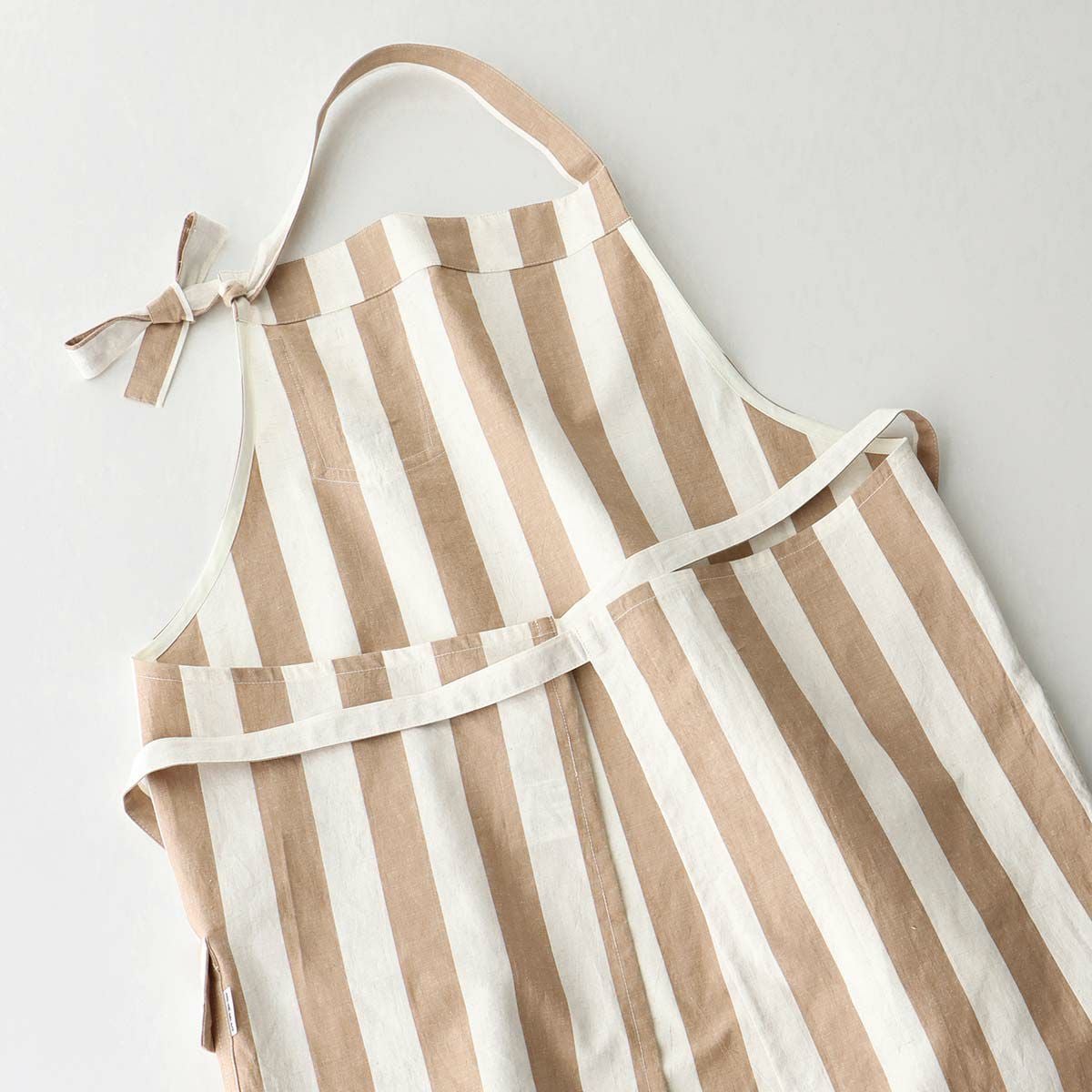 DAKS ロングエプロン DAKSDOG柄 綿麻混 先染め太ストライプ 首掛け 前