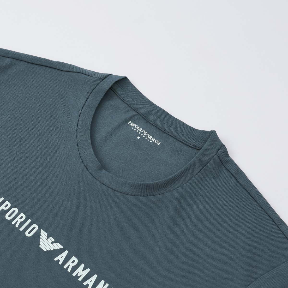 EMPORIO ARMANI TEXTURED LOGOBAND テクスチャード ロゴバンド 半袖 T